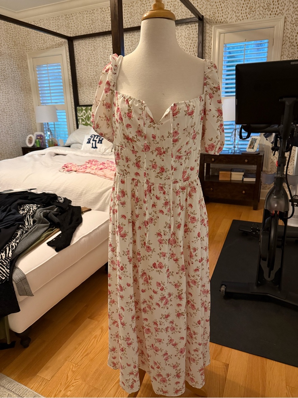 Sweetheart Neckline Floral Midi Dress - Cream with Pink Floral